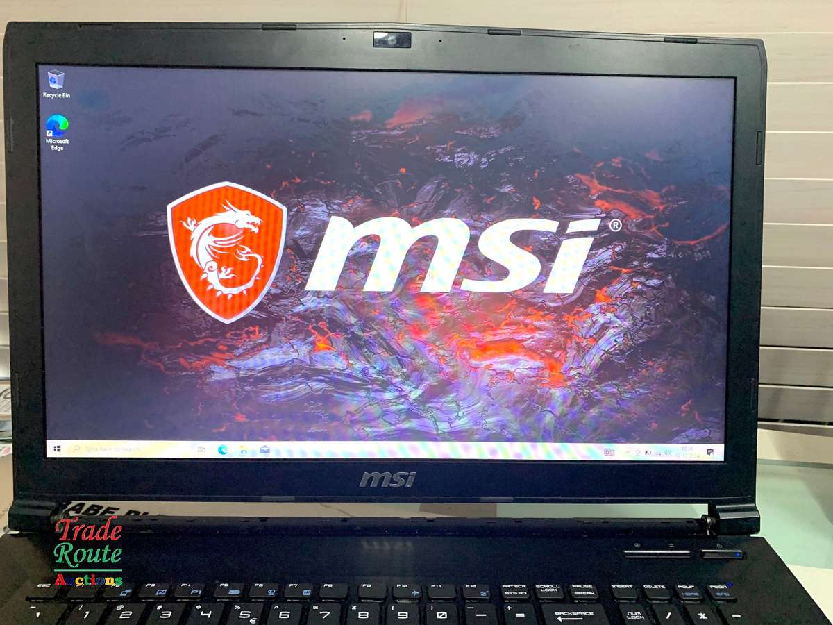 MSI CR72 6M 17.3 Inch i7 Gaming Laptop