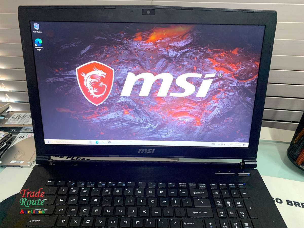 MSI CR72 6M 17.3 Inch i7 Gaming Laptop