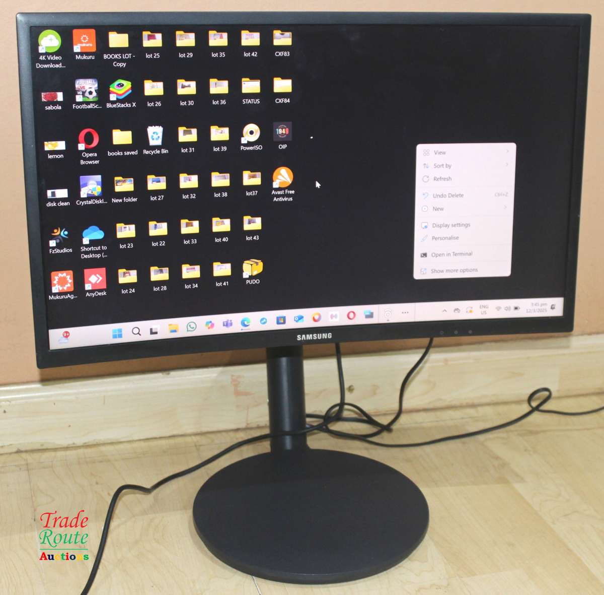 Samsung C24FG70 24" Full HD Curved Gaming Monitor Boxed - White Spot on Screen