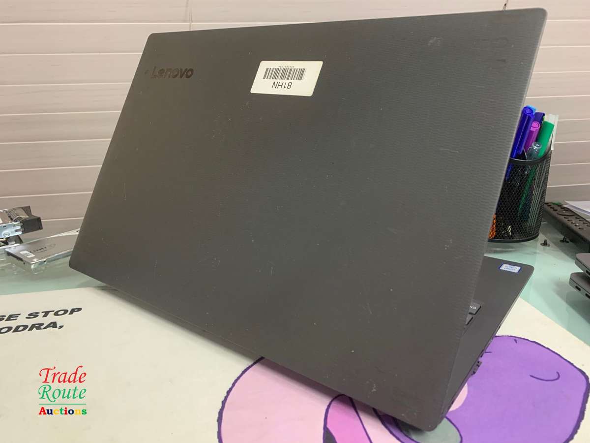 LENOVO V130 15.6 inch LAPTOP - Core i5 - HINGE DAMAGED - Salvage Stock