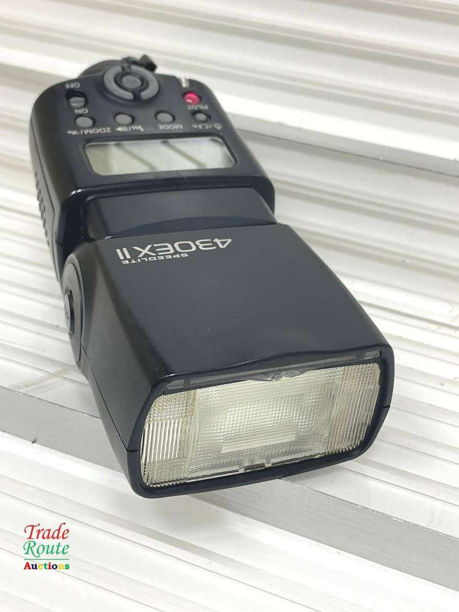 Canon Speedlite 430EX II  Flash