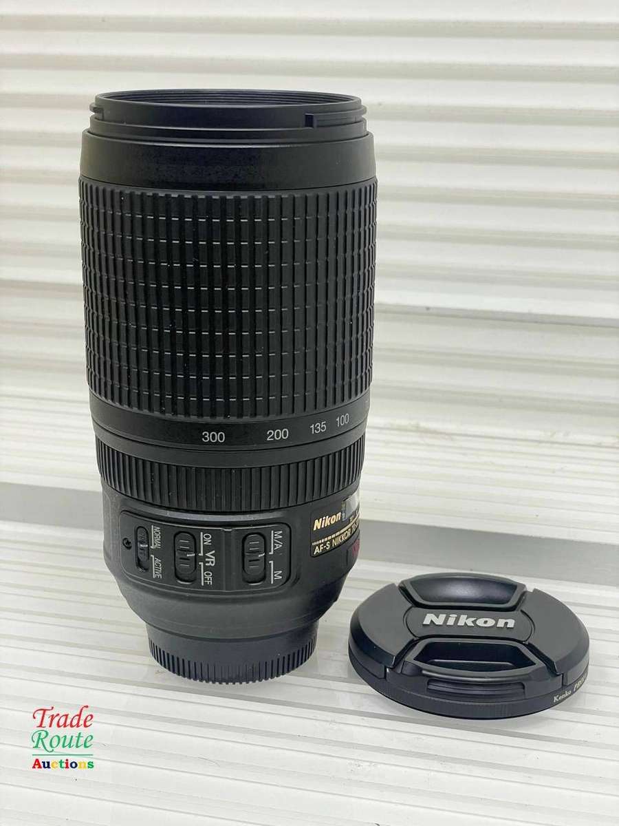 Nikon AF-S VR Zoom-NIKKOR 70-300mm f/4.5-5.6G IF-ED Lens (Boxed)