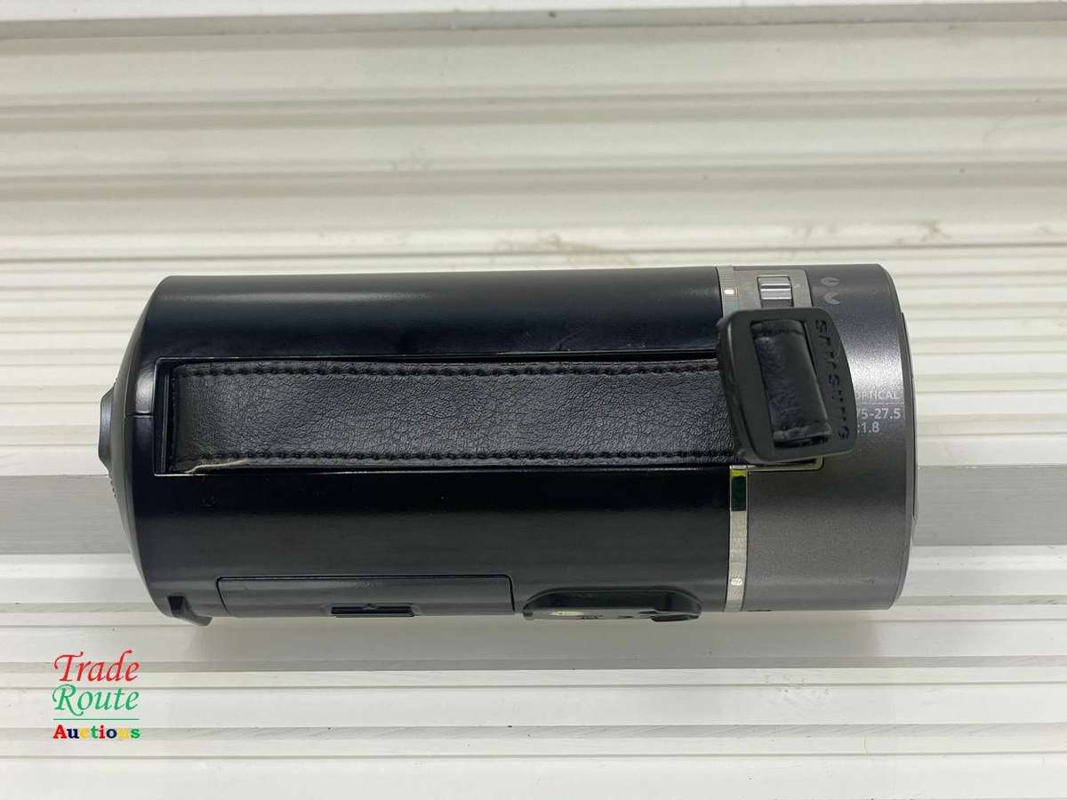 Samsung HMX-Q10 HD Camcorder Ultra Compact with 10x Optical Zoom