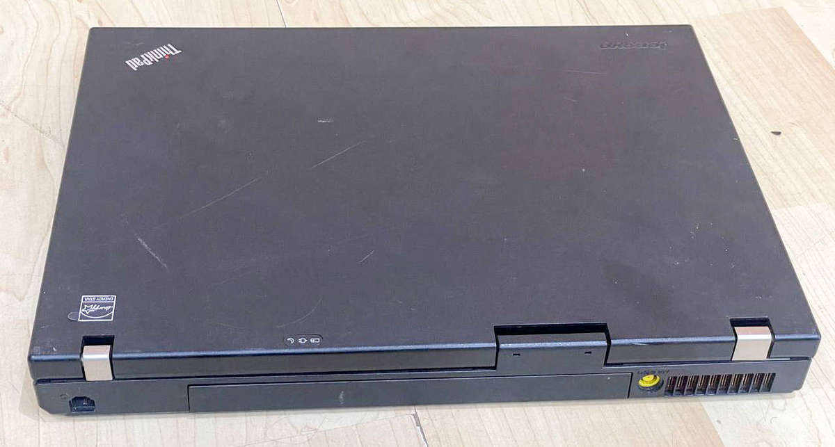 Lenovo Thinkpad R500 Laptop - Salvage Stock - No Charger