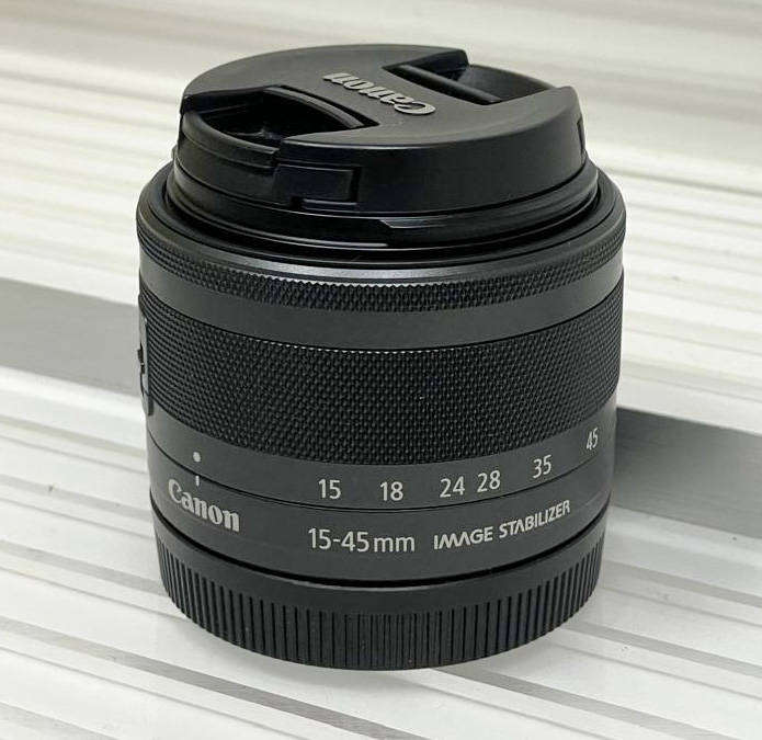 Canon EF-M 15-45mm f/3.5-6.3 IS STM Lens (Graphite Black)