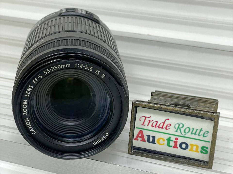 Canon EF-S 55-250m IS ii (Image Stabilizer) Lens for Canon DSLR Cameras