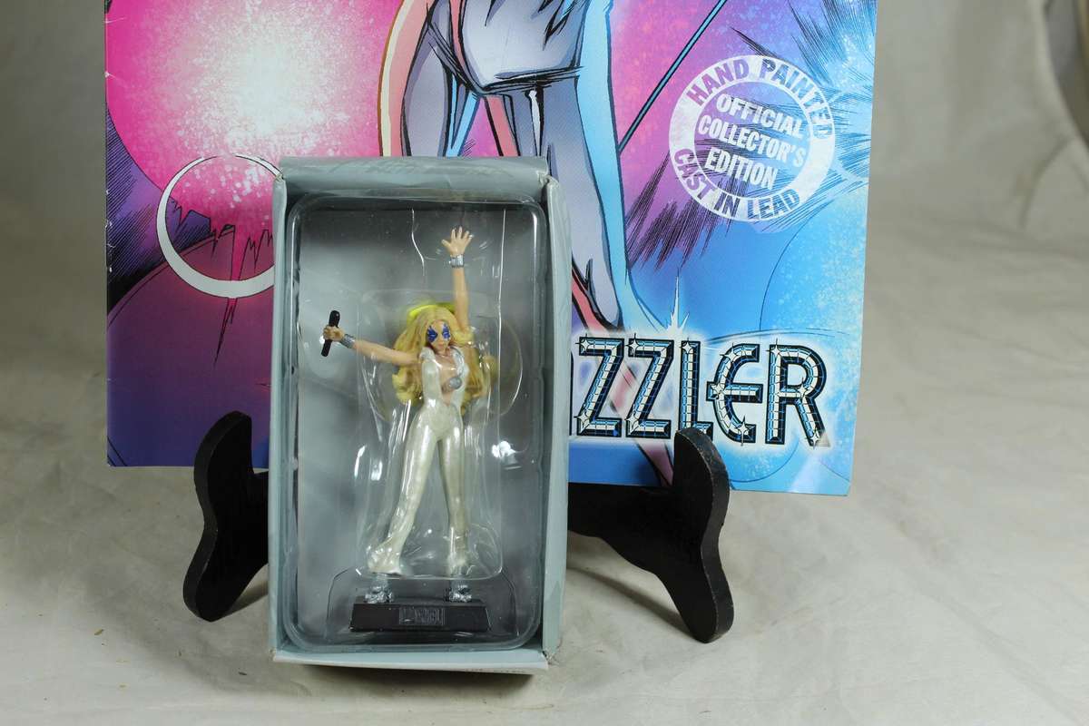 Marvel Classic - lead, hand painted figurine and book - Dazzler #115