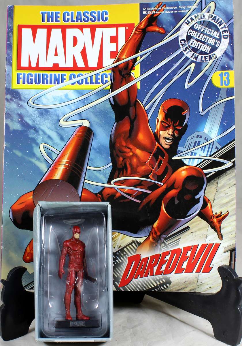 Marvel comics - lead, hand painted figurine with book - Daredevil #13