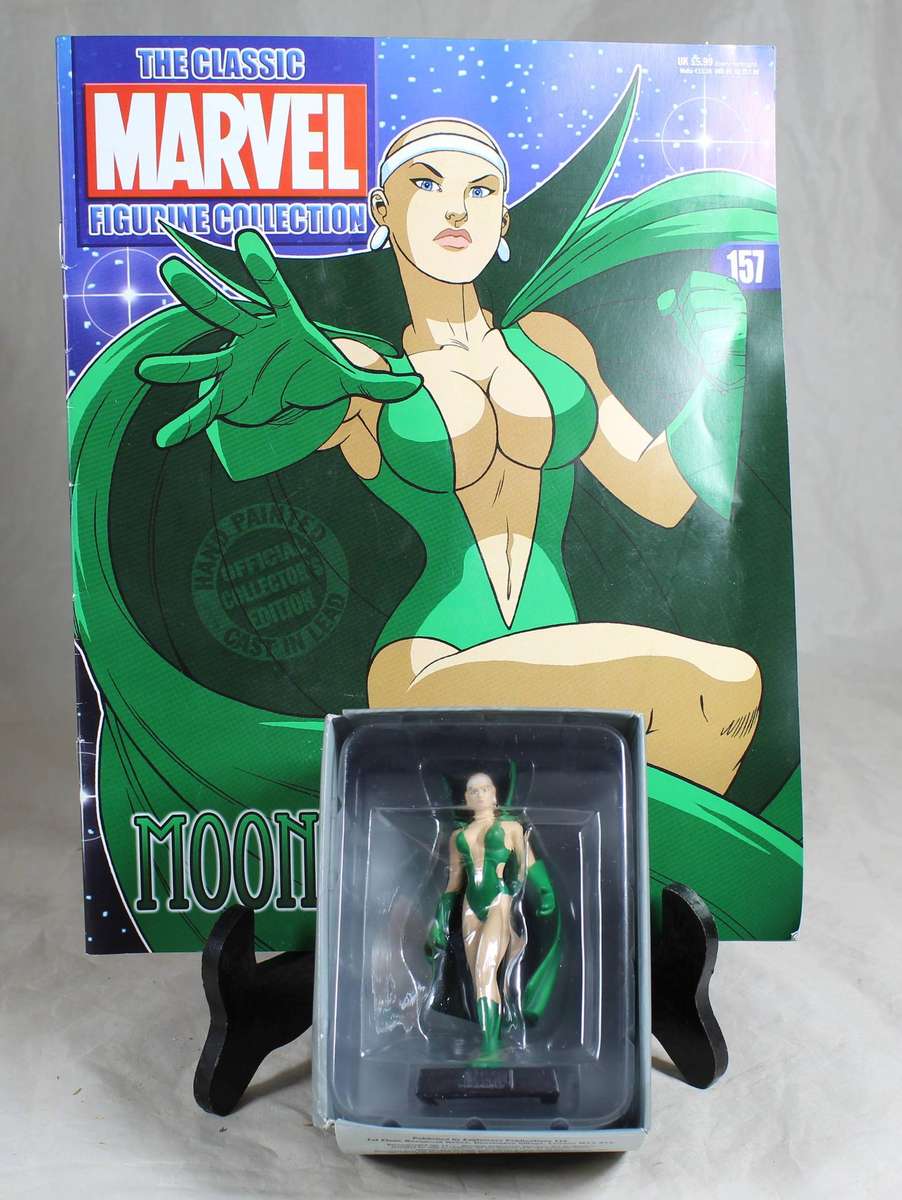 Marvel Classic - lead, hand painted figurine and book - Moondragon #157