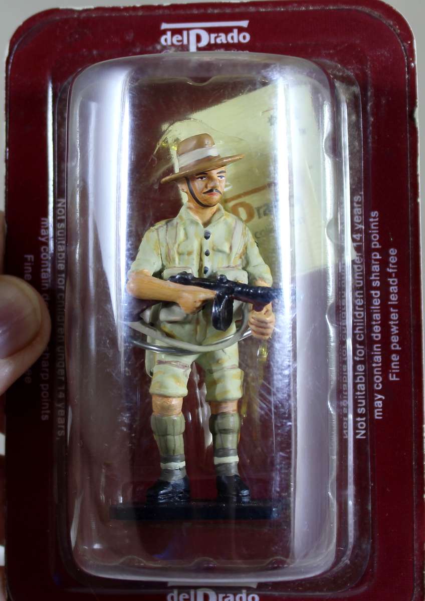 del Prado lead soldier - Naik (corporal) Gurkhas UK 1941/2