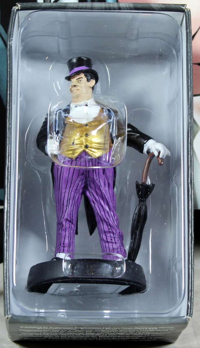 DC comics - lead, hand painted figurine with book - Penguin #26