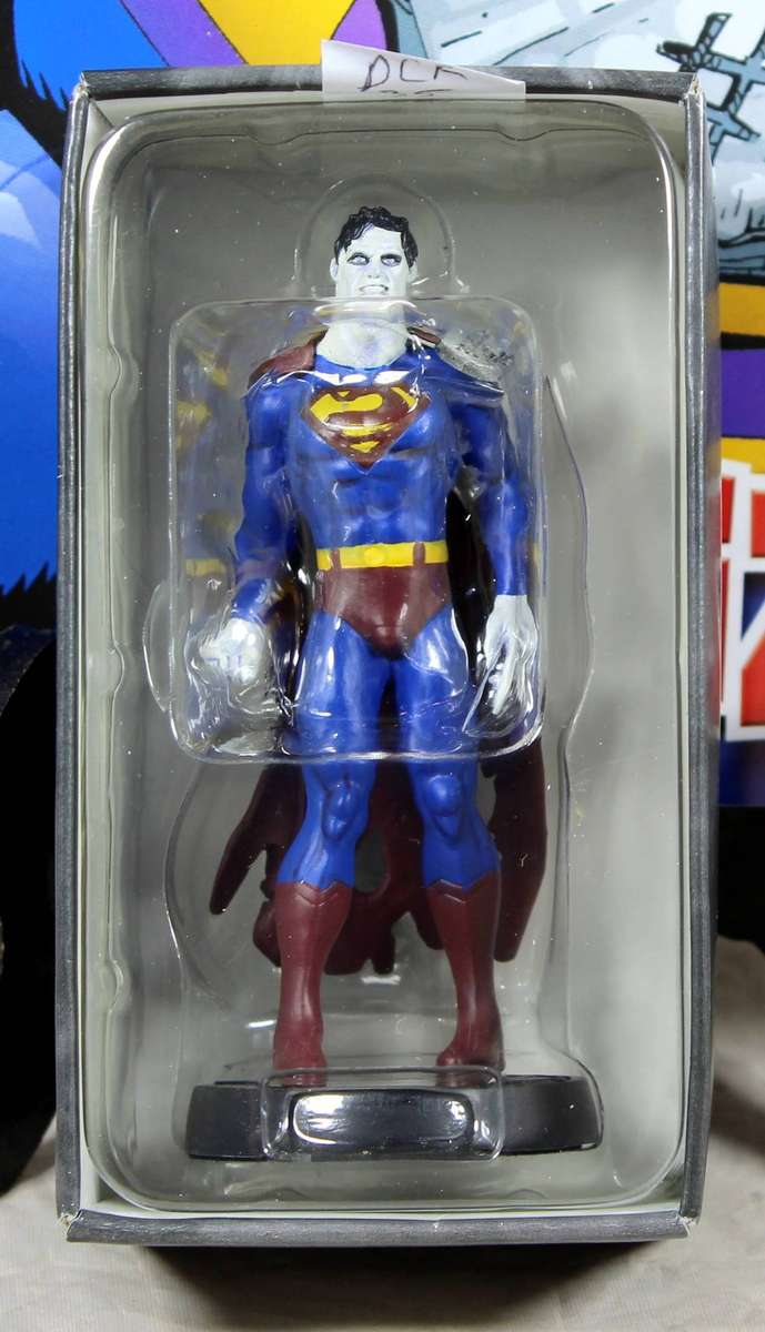 DC Comics - Super Hero figurine - Bizarro