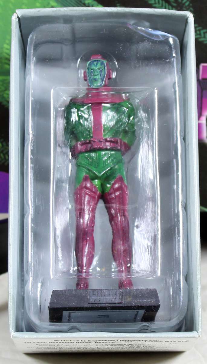 Marvel comics - lead, hand painted figurine with book - Kang #73