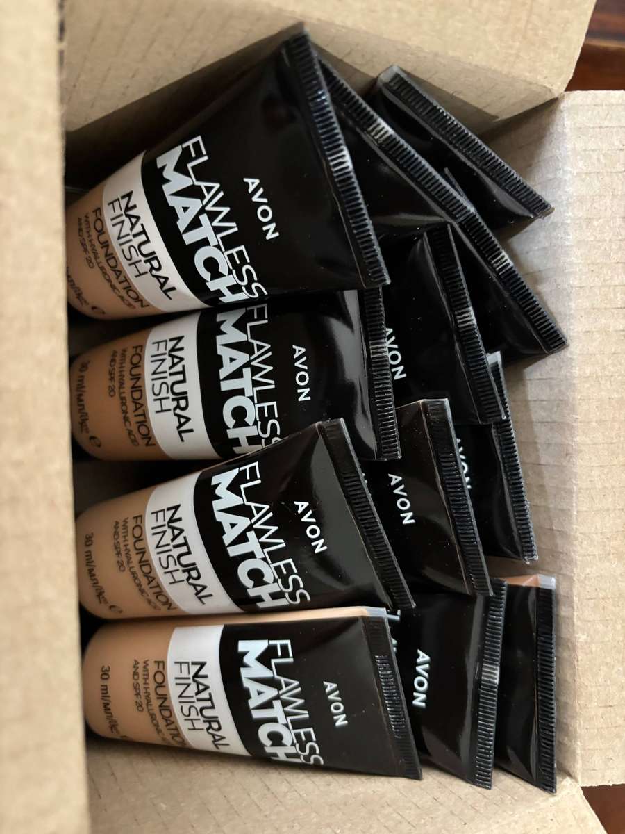 Avon Lot Of 12 Avon Natural Finish Foundations Different Shades.