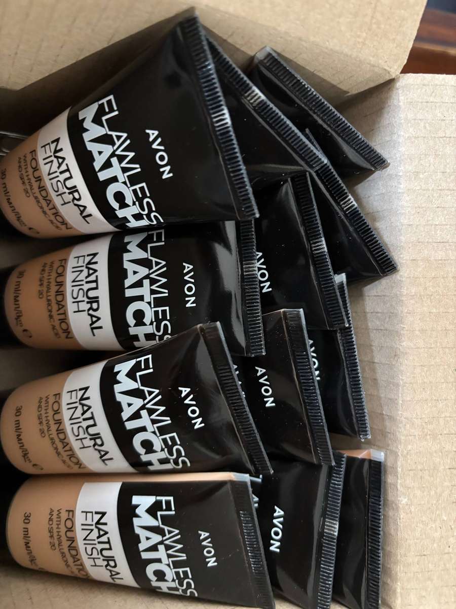 Avon Lot Of 12 Avon Natural Finish Foundations Different Shades.