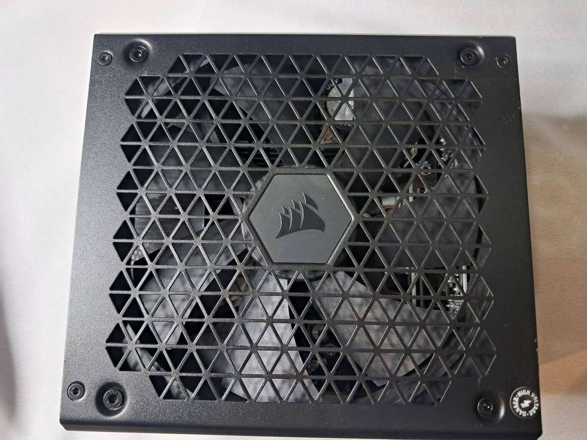 CORSAIR RM850 80 PLUS GOLD - FULLY MODULAR ATX POWER SUPPLY