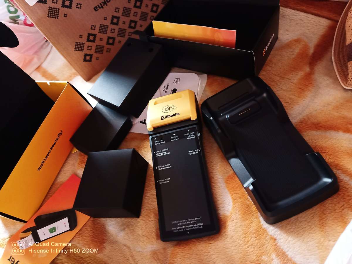 Ikhokha Flyer Card Machine+ Charging Base