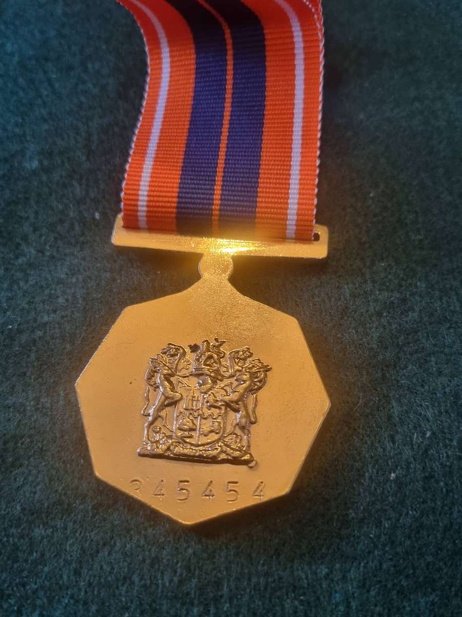 Pro Patria Medal Set - Full size and miniature