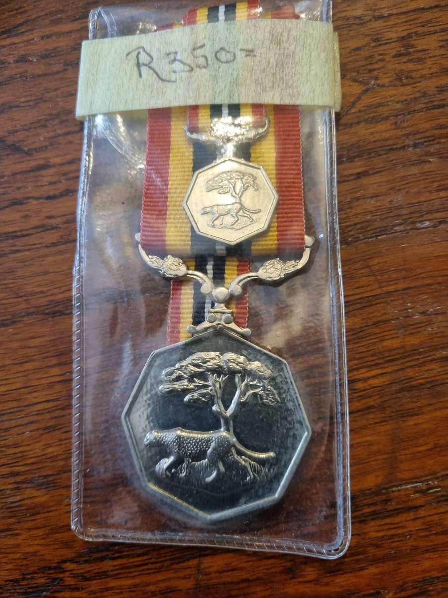 Southern Africa Medal Set Full Size and Miniature