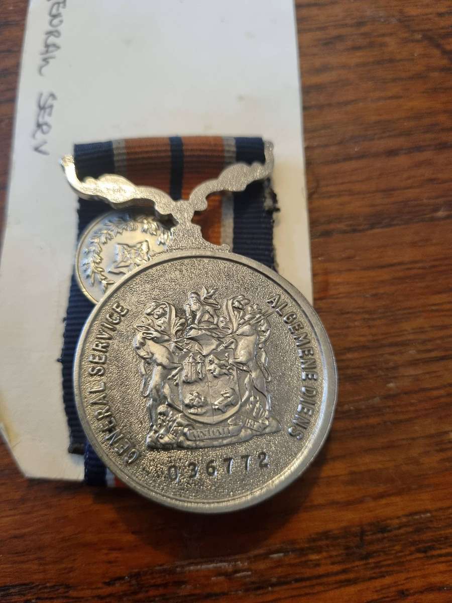 General Services Medal Set Full Size and Miniature