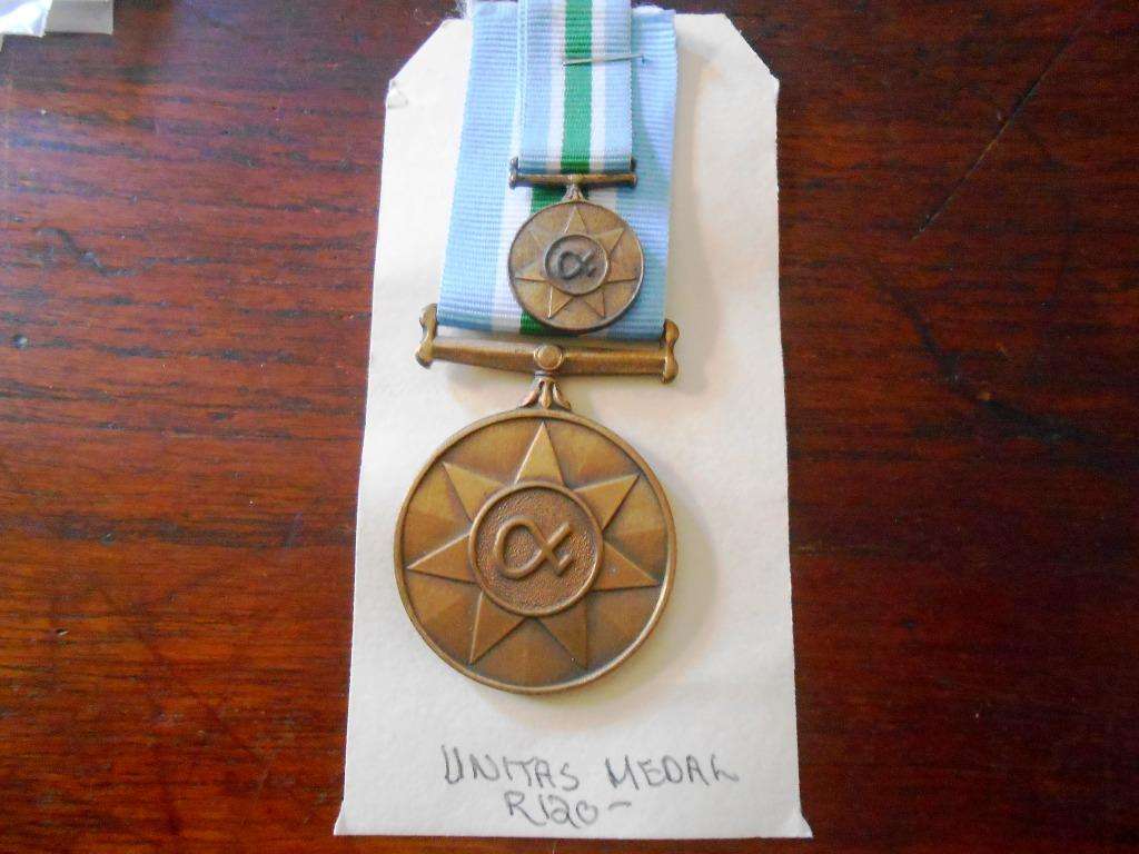 Unitas Medal Set Full size and Miniature