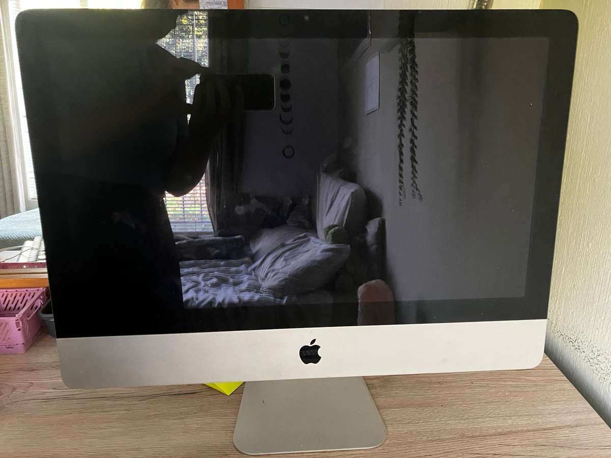 21.5" iMac Core i3 (Mid-2010)