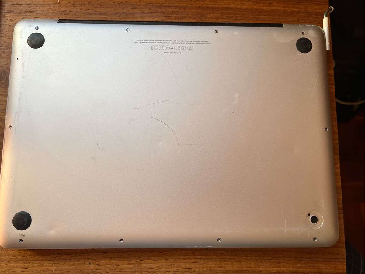 2x MacBook Pro 13 A1278 with chargers