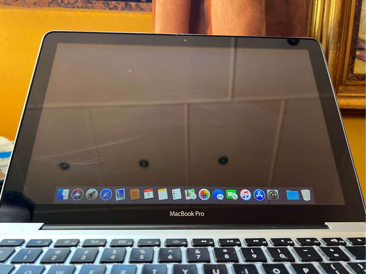 2x MacBook Pro 13 A1278 with chargers