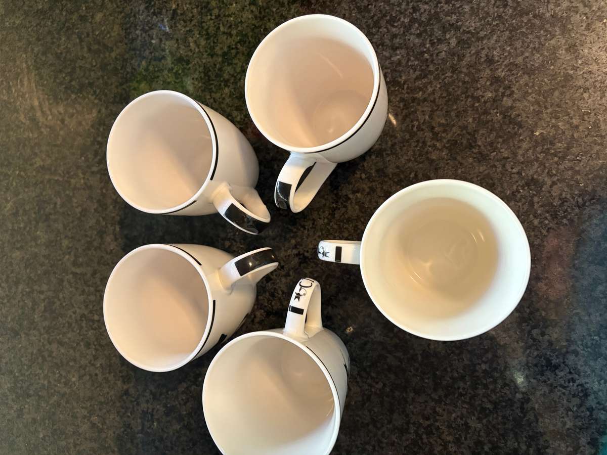 5 x cat themed coffee cups - as new condition