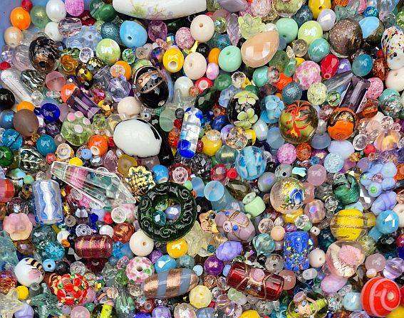 5Kg  Mixed / Assorted Glass Beads +/- 9500pcs