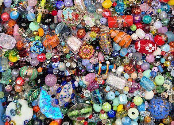 5Kg  Mixed / Assorted Glass Beads +/- 9500pcs