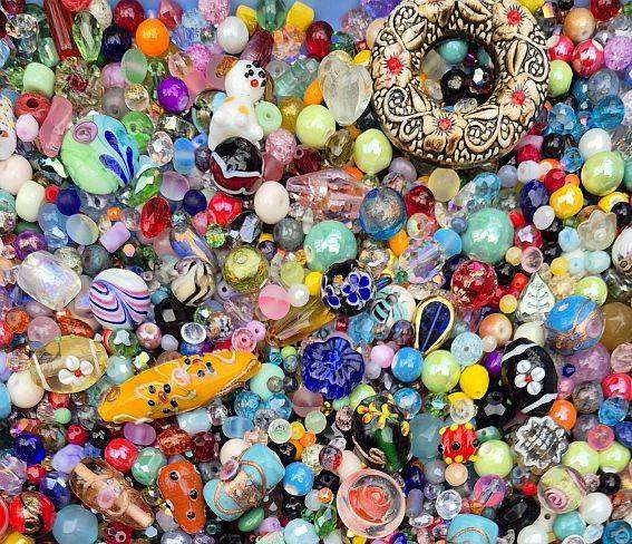 5Kg  Mixed / Assorted Glass Beads +/- 9500pcs