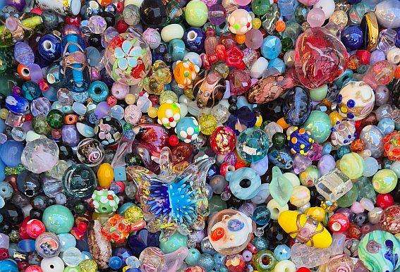 5.4Kg  Mixed / Assorted Glass Beads +/-8000 pcs
