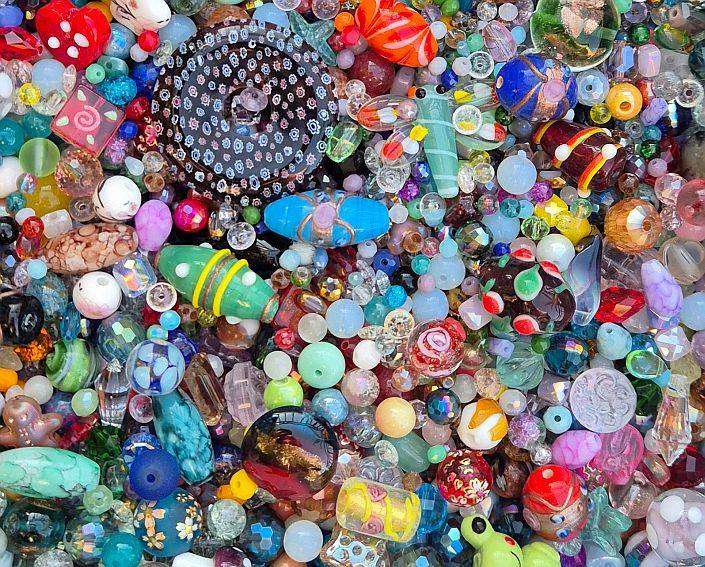 7.2Kg  Mixed / Assorted Glass Beads /  Gold Plated / Stainless Steel & Other Findings