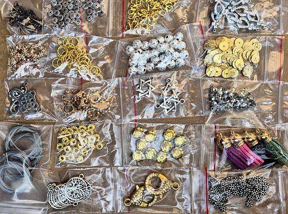 6Kg  Mixed / Assorted Glass Beads /  Gold Plated / Stainless Steel & Other Findings