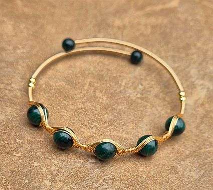 1 Pcs Natural Malachite / Wrapped / Gold Tone Brass / Cuff / Torque Bangle