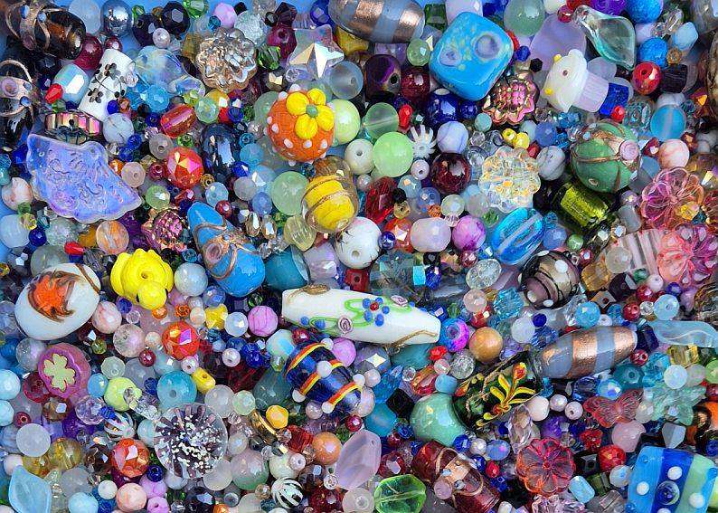 4.3Kg  Mixed / Assorted Glass Beads +/- 9500pcs