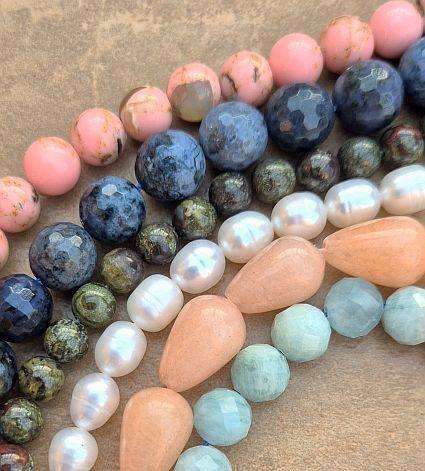 50 packets Natural / Synthetic   Gemstones / Bid Per Packet // +/- 3700pcs