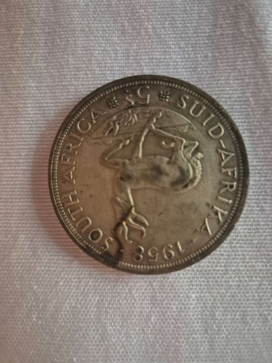 12× 5 shillings coins ..1 bid for lot see photos