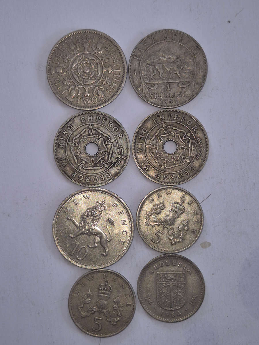 8×  coins.