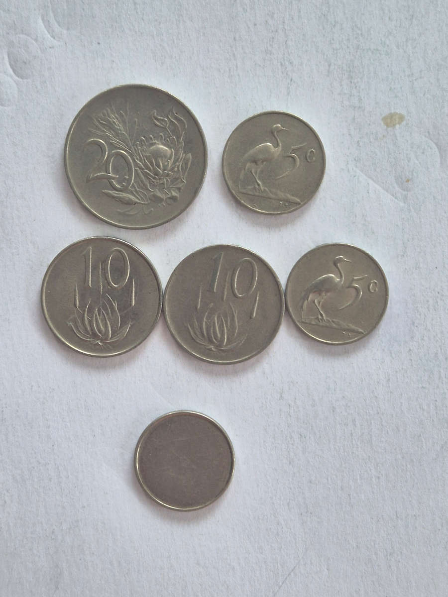 1965 ...1×20c..2×10c..2×5c...1 blank