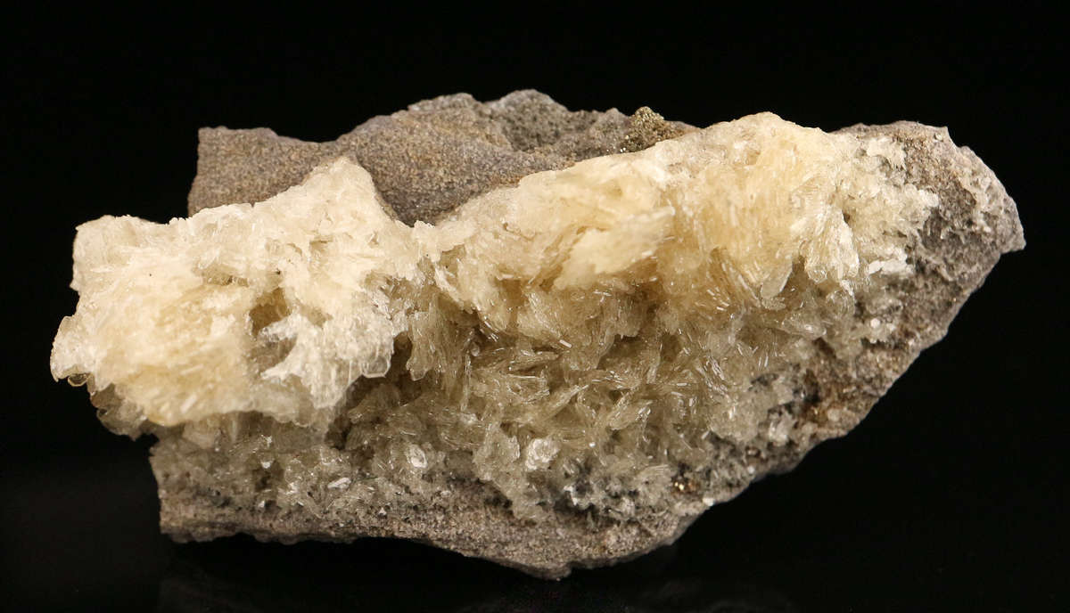 Baryte on Matrix, Rosh Pinah Mine, Namibia