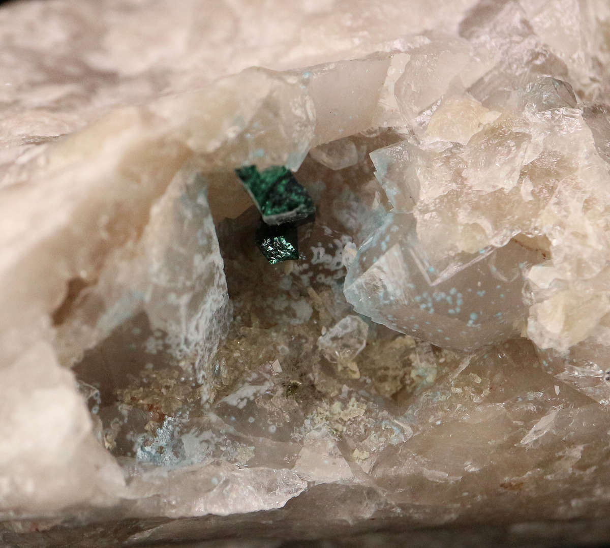 Malachite on Shattuckite incl Quartz Cluster ,Kaokoveld Region, Namibia