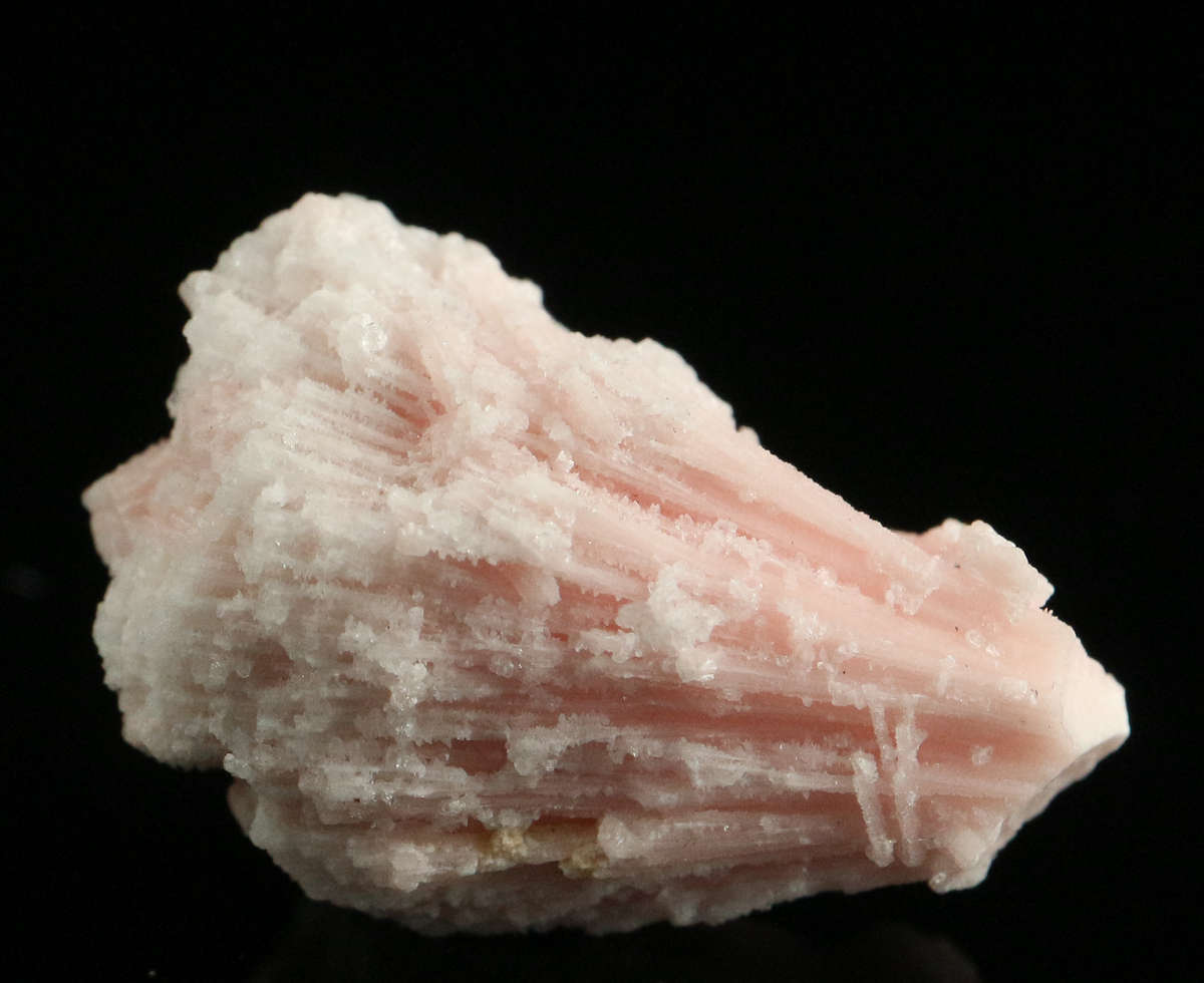 Kutnohorite, "N'Chwaning II Mine, Kalahari Manganese Field, Northern Cape, South Africa. "