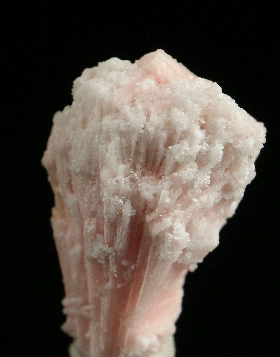 Kutnohorite, "N'Chwaning II Mine, Kalahari Manganese Field, Northern Cape, South Africa. "