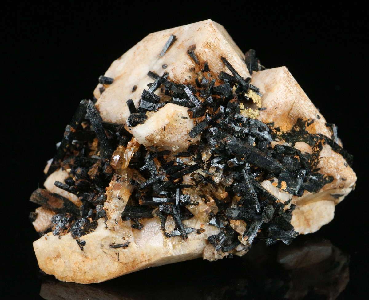 Small Cabinet Quartz, Aegirine & Orthoclase, Mount Malosa, Zomba, Southern Region, Malawi