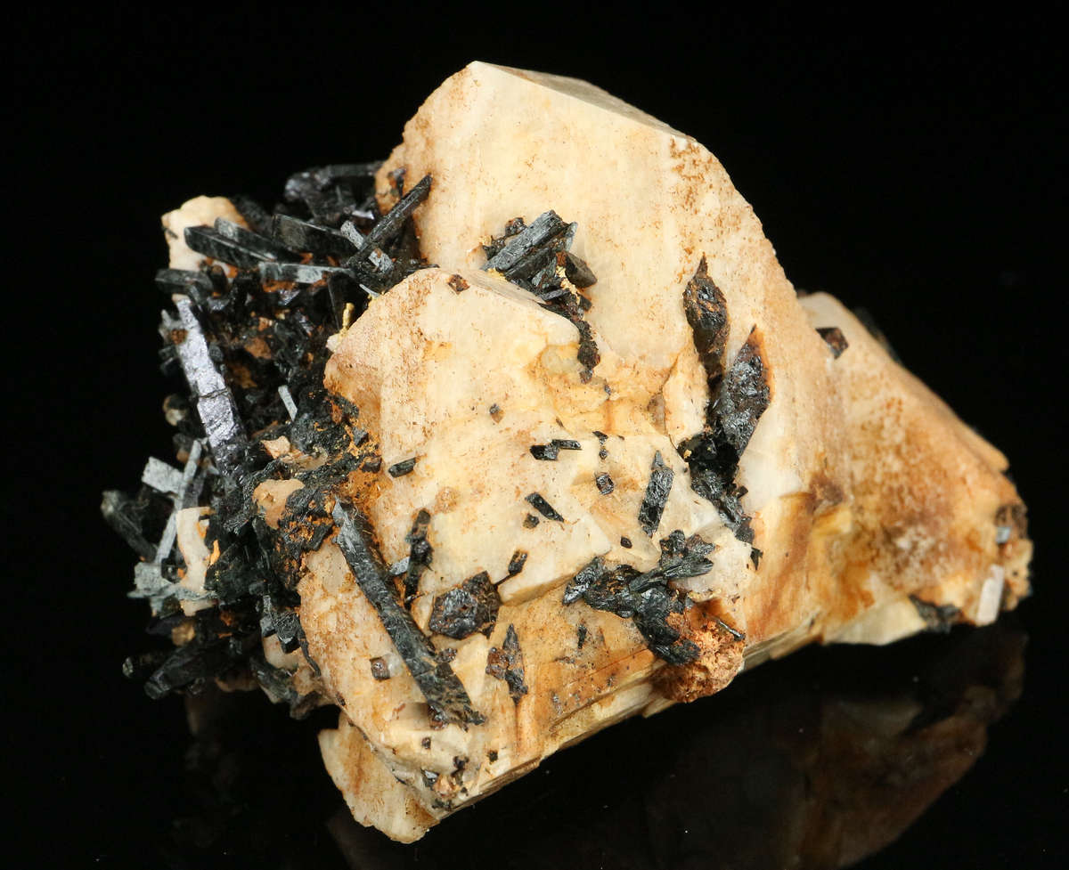 Small Cabinet Quartz, Aegirine & Orthoclase, Mount Malosa, Zomba, Southern Region, Malawi