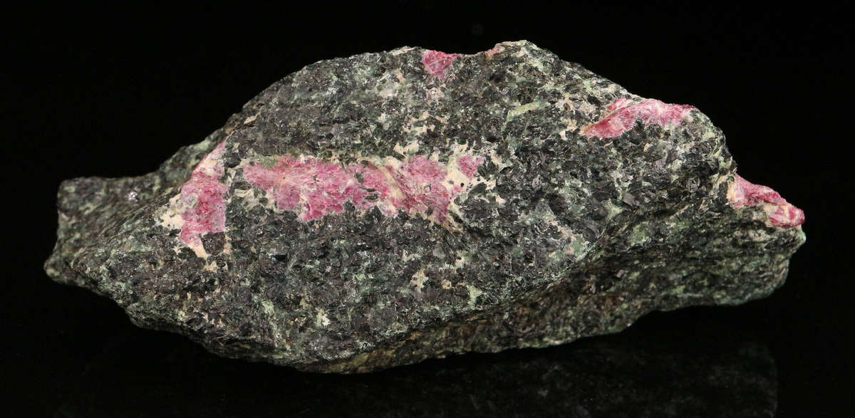 Hornblende, Ruby in Zoisite, Tanzania