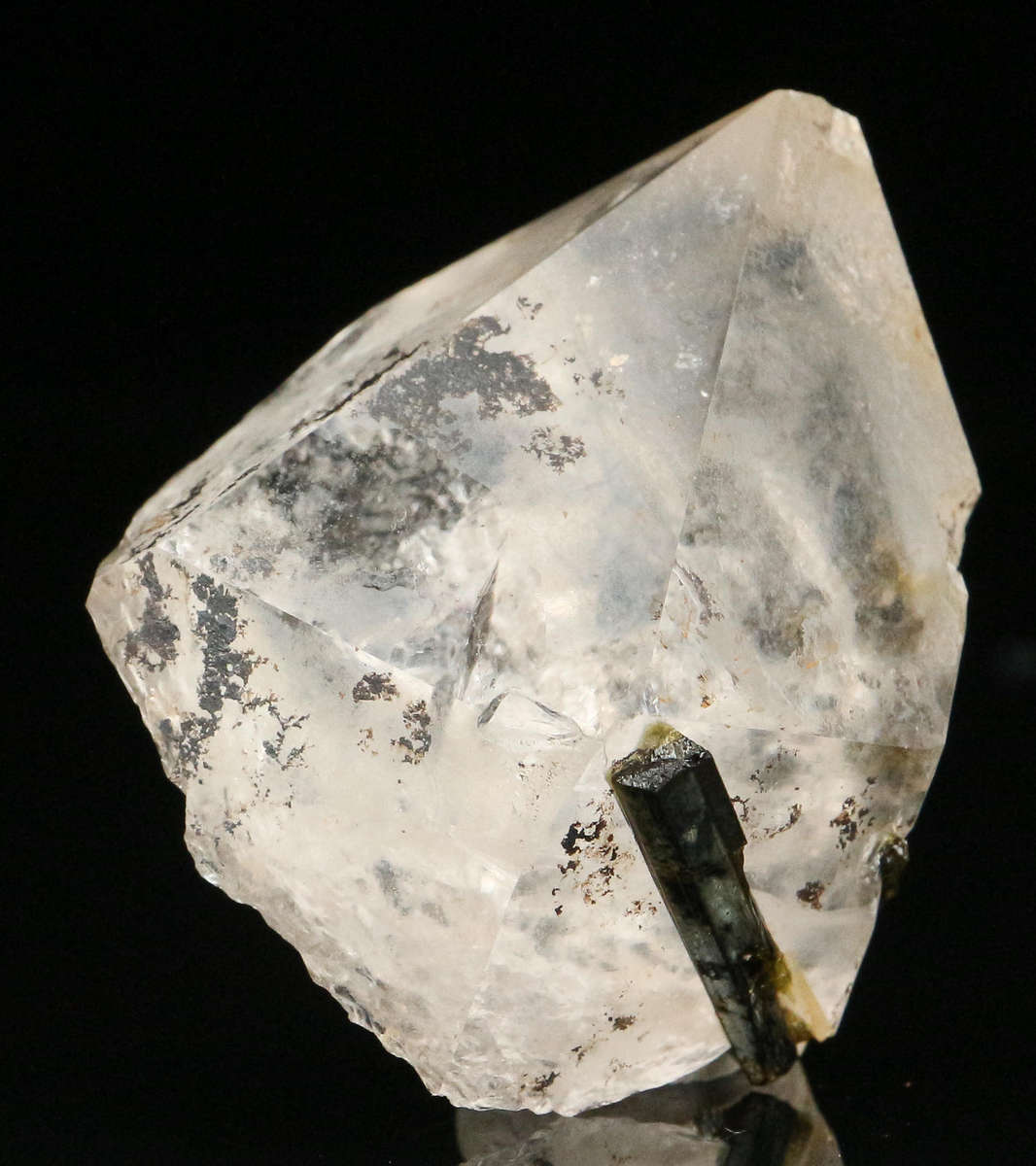 Tourmaline on Quartz, Erongo Mnt Region, Namibia