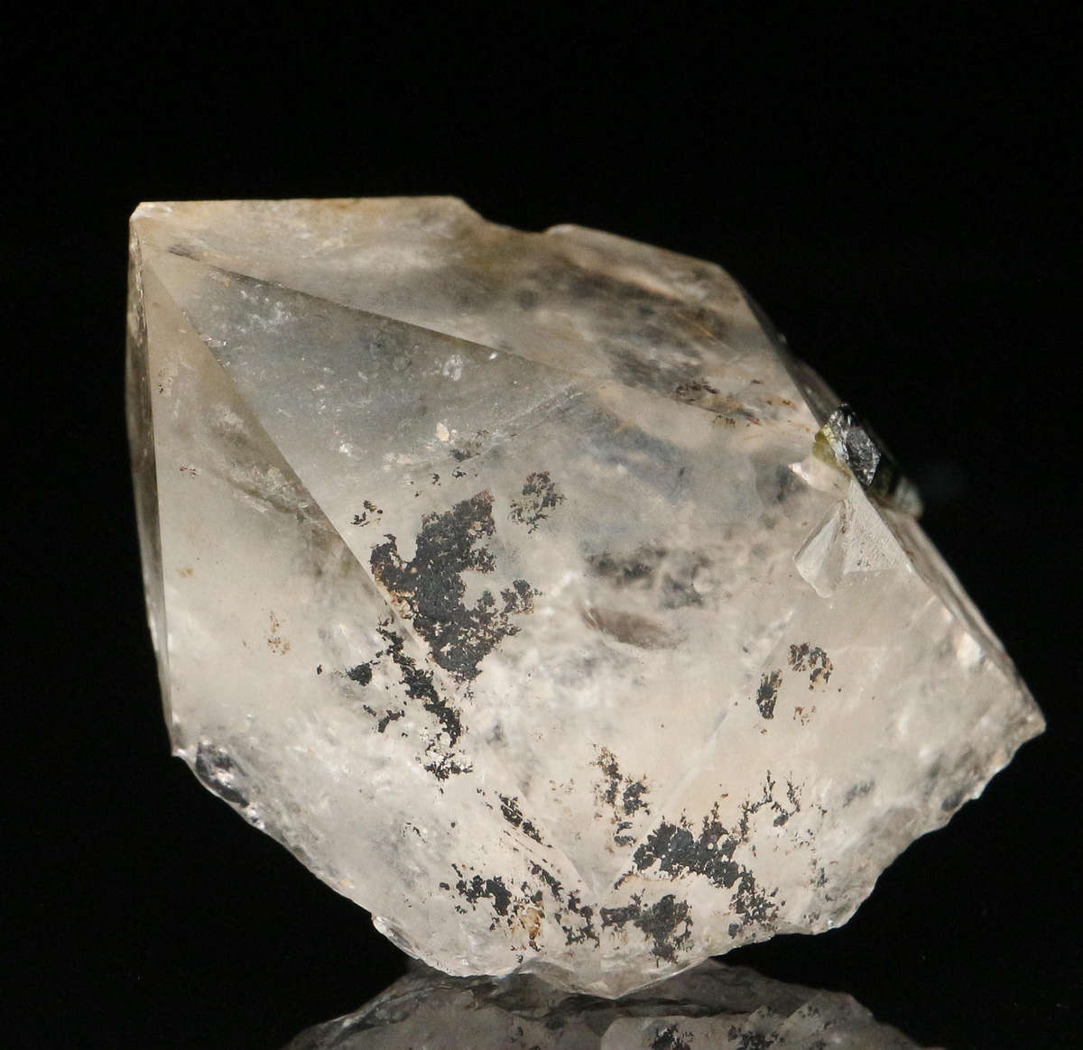 Tourmaline on Quartz, Erongo Mnt Region, Namibia